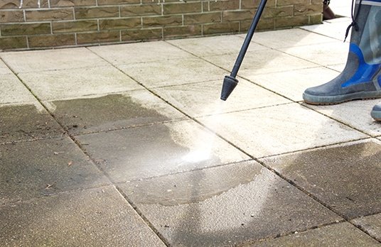 Floor cleaning with Power washing